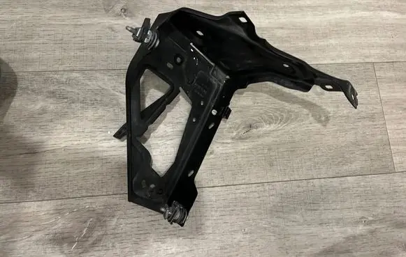 BMW X1 F48 F49 Headlight/headlamp mounting bracket 7342501 18563110 0290715019