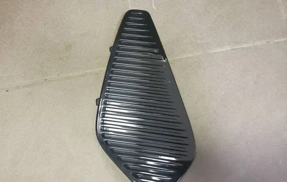Peugeot 3008 II Front bumper lower grill 9836831777 1675867980