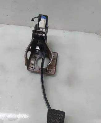 Toyota Corolla Verso E121 Brake pedal