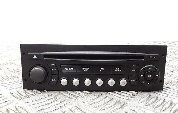 Radio/CD/DVD/GPS head unit