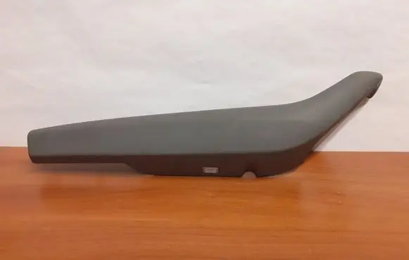 Audi Q7 4M Armrest 4M0867165 7776