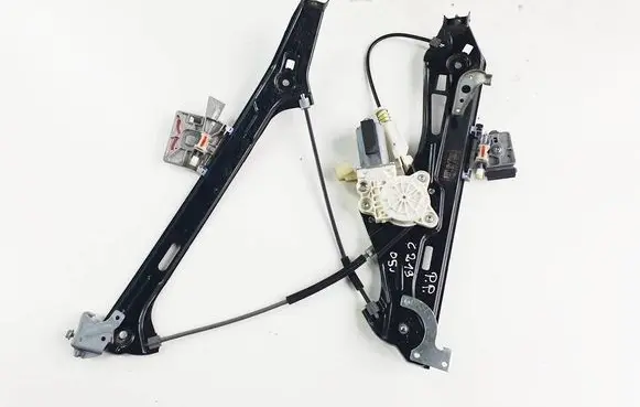 Mercedes-Benz CLS C219 Front door window regulator with motor