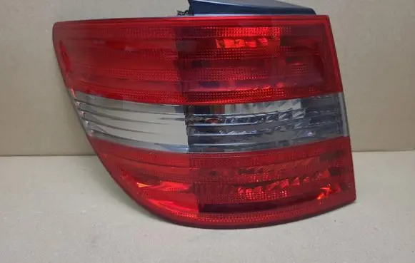 Mercedes-Benz B W245 Rear/tail lights A1698202564