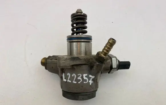 Audi A6 S6 C7 4G Fuel injection high pressure pump 079127025AE 240613 2252406