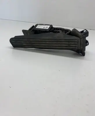 Volkswagen Golf Plus Accelerator throttle pedal 1K1721503M