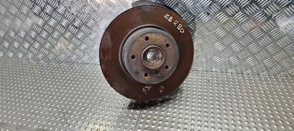 BMW 5 E60 E61 Front wheel hub spindle knuckle S26370725 6768136