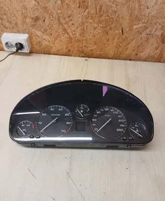 Peugeot 607 Speedometer (instrument cluster) 9629598280 110008883001