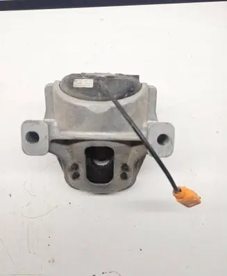 Audi Q5 SQ5 8R Engine mount bracket 785647137724 271010 3849A