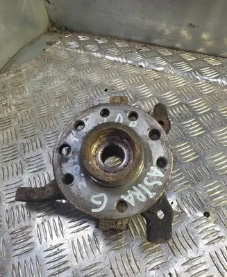 Opel Astra G Front wheel hub 