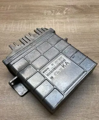 Opel Vectra B Engine control unit/module ECU 90464735 0281001335