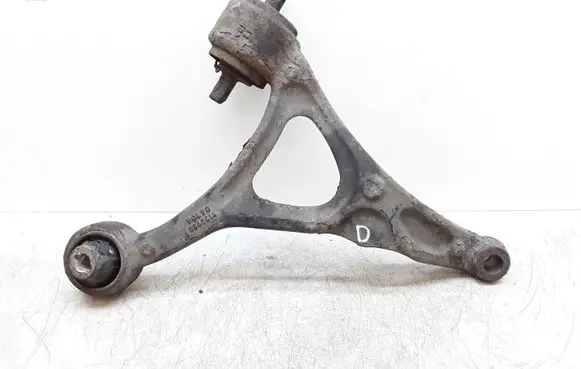 Volvo XC90 Front lower control arm/wishbone