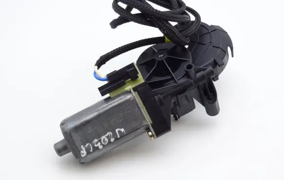 Mercedes-Benz C W203 Seat adjustment motor A2038201942