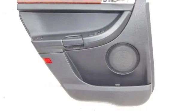 Chrysler Pacifica Rear door card panel trim