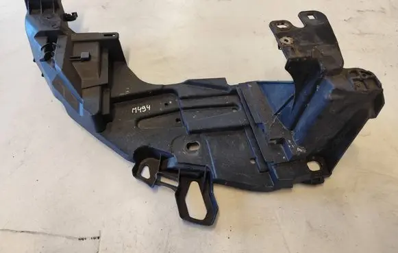 Renault Megane III Headlight/headlamp mounting bracket 622225493R