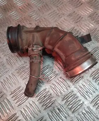 Toyota Yaris Turbo air intake inlet pipe/hose 