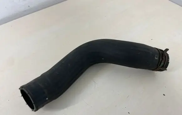 Toyota Avensis T270 Engine coolant pipe/hose