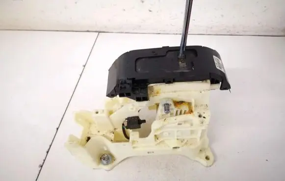 Hyundai ix 55 Gear shifter/selector 467003j500 46700-3j500