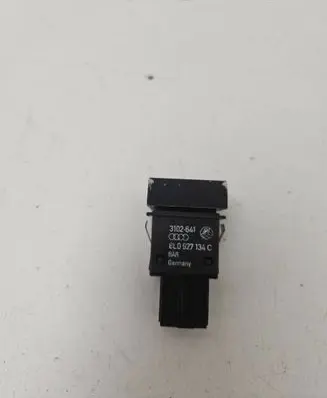 Audi A3 S3 8L ESP (stability program) switch 8L0927134C 3102641