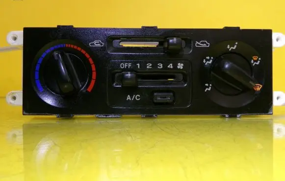 Subaru Impreza I Climate control/heater control trim 