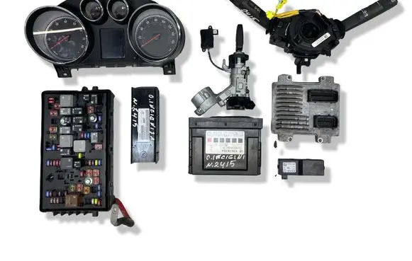 Opel Insignia A Engine ECU kit and lock set 12639891 12636386 86AATS59120100M1