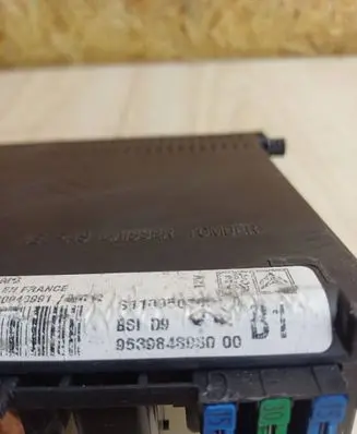 Peugeot 406 Fuse module 9639848980 S1100507