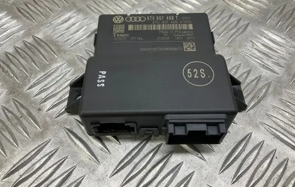 Audi A5 8T 8F Gateway control module 8T0907468T 8T0907468