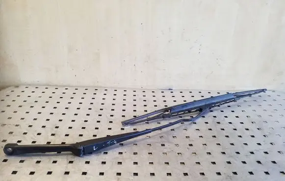 Volkswagen Transporter - Caravelle T4 Front wiper blade arm 701955409A