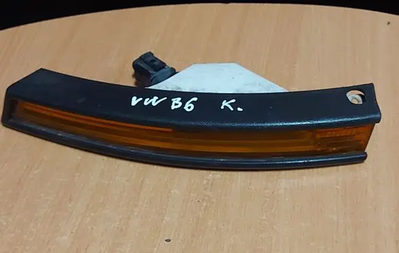 Volkswagen PASSAT B6 Front indicator light 3C0953041C