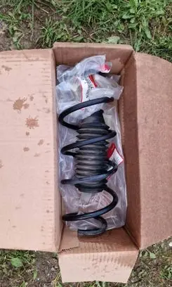 Volkswagen Golf VII Front coil spring G12PM