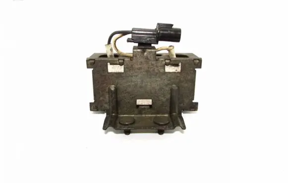 Mitsubishi L200 Coolant fan relay 