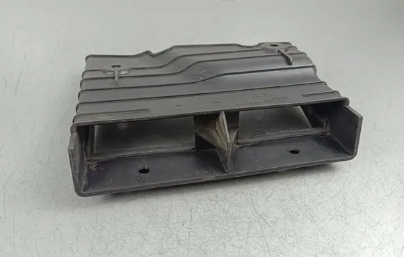KIA Sorento Air intake duct part 28213C5100