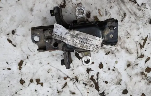 Seat Ibiza IV (6J,6P) Gearbox mounting bracket 