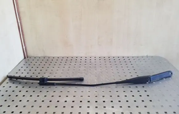 Ford Focus Front wiper blade arm 4M5117526CC
