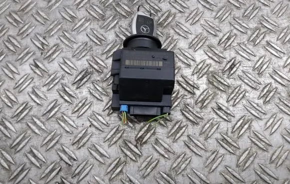 Mercedes-Benz C W203 Ignition lock