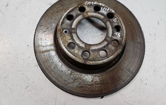 Volkswagen Golf Sportsvan Rear brake disc