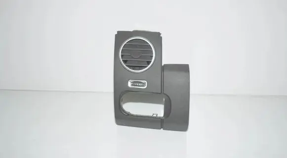 Land Rover Discovery 4 - LR4 Dashboard side air vent grill/cover trim AH22045G10C