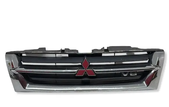 Mitsubishi Pajero Front bumper upper radiator grill MR387981