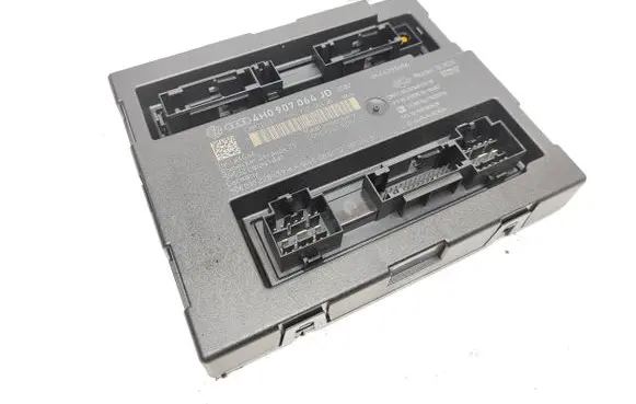 Audi A8 S8 D4 4H Comfort/convenience module 4H0907064JD CRMZDSS1