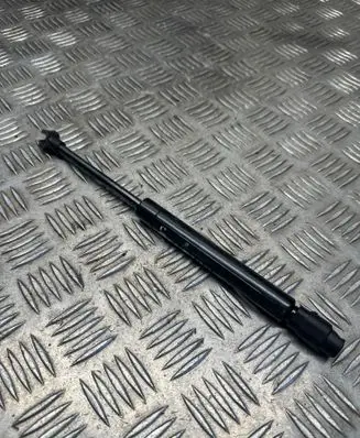 BMW 5 F10 F11 Tailgate strut 760262