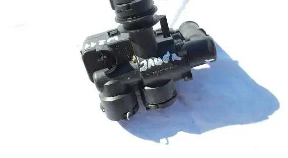 Mercedes-Benz E W211 Valve A2118320584