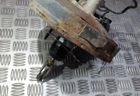Mazda 626 Brake booster 83404918 834-04918