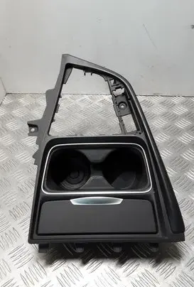 Cup holder front