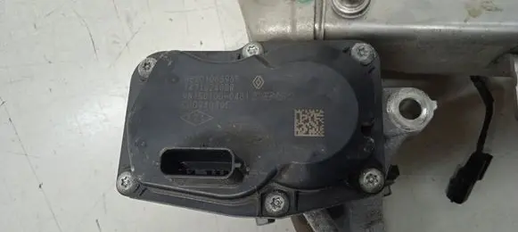 Opel Vivaro EGR valve cooler 147102408R