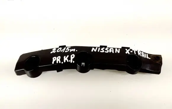 Nissan X-Trail T32 Front bumper mounting bracket 622234CL0A