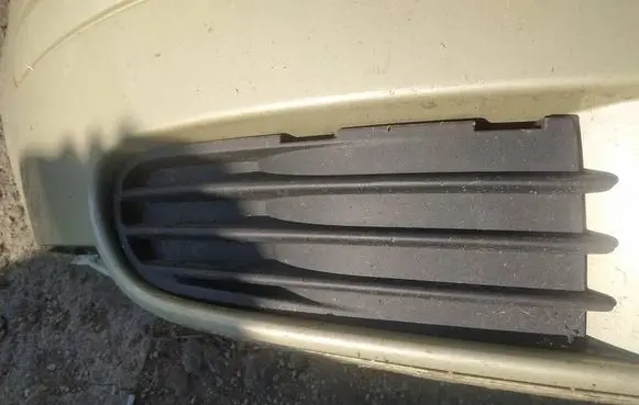 Volvo S40 Front bumper lower grill