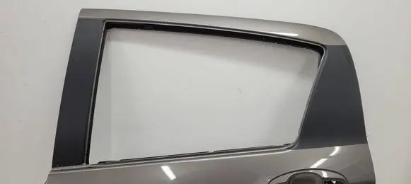 Toyota Yaris Rear door 