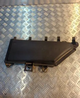 BMW 5 E60 E61 Air filter box cover 6950936