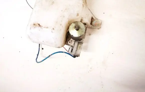 Mazda 626 Windscreen/windshield washer pump