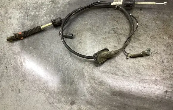 Volvo XC70 Gear shift cable linkage 30759431