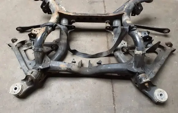 Volkswagen Touareg I Rear subframe 7L0500041 5D083278